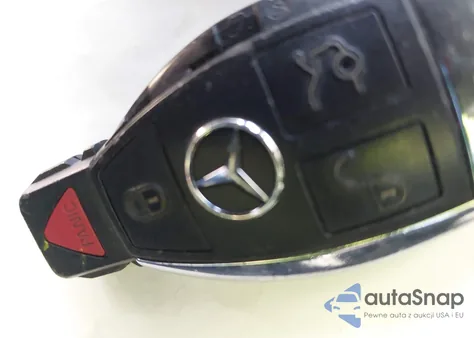 2016 Mercedes-Benz C 300 из США, поврежденный, VIN 55SWF4JB4GU171022